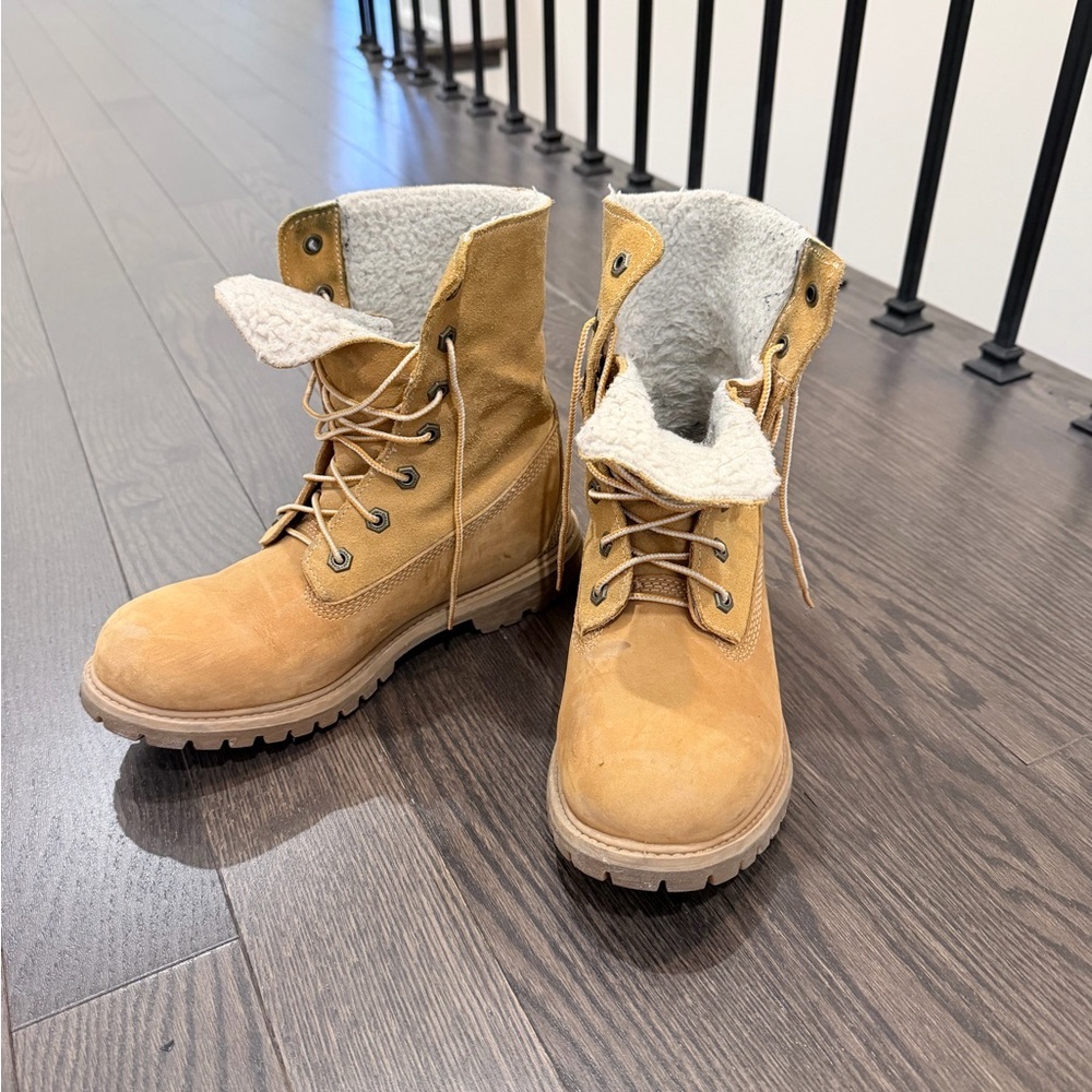 Timberland Light Brown Leather Boots - Picture 3 of 5